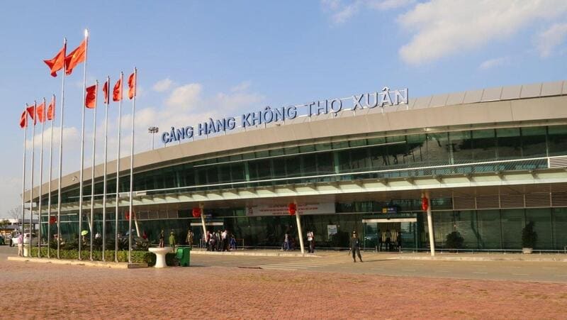 Tho Xuan Airport offers modern facilities, including a comfortable passenger terminal and convenient services for travelers on domestic routes